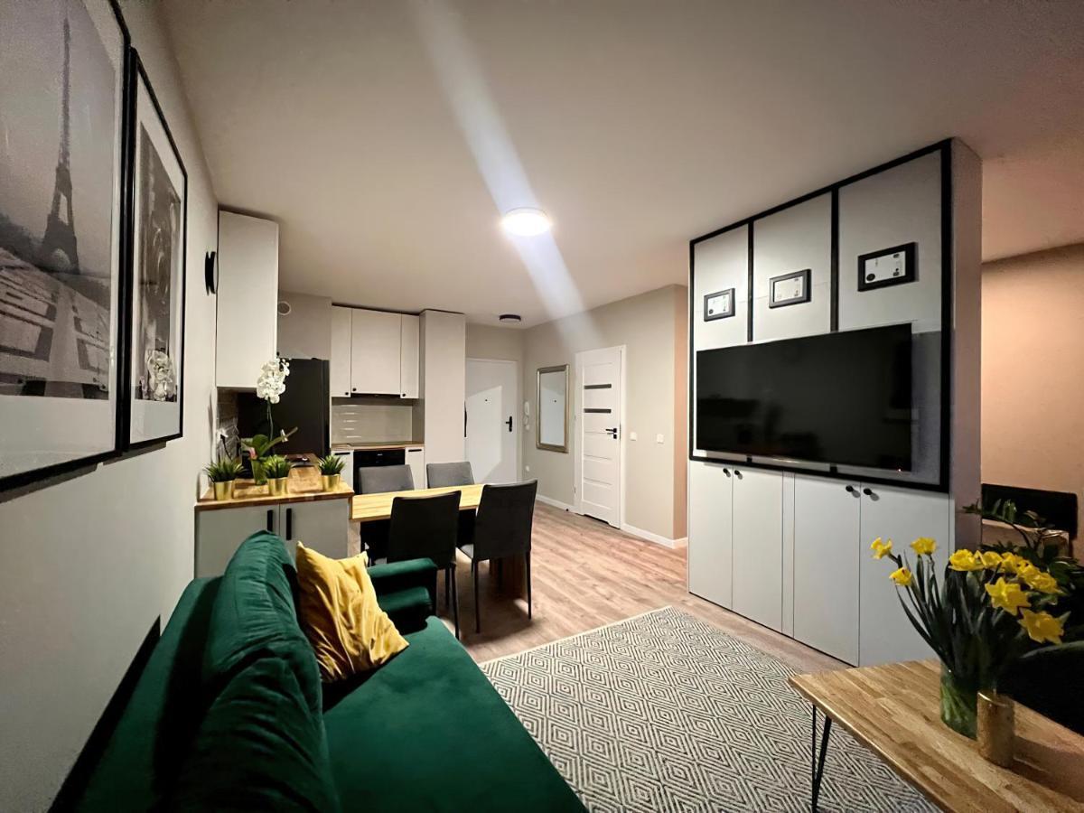 Milionowa 8 - Komfortowe Studio Z Garazem I Klimatyzacja Łódź Kültér fotó